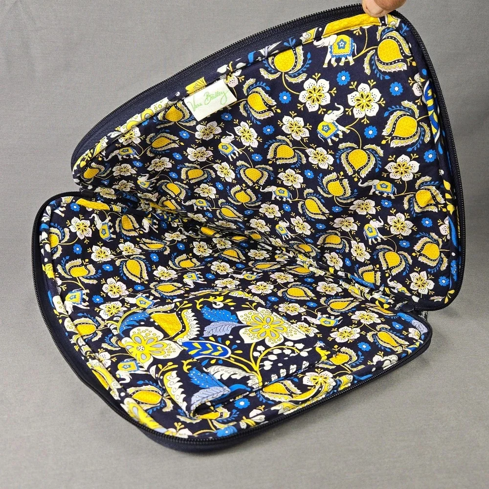 Vera Bradley Laptop Sleeve Elephant Parade Navy Yellow Quilted Zip Padded Case